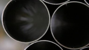 Odak parlak metal boru Fabrikası çekerken parlama.