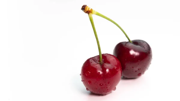 Paire Cerises Rouges Fraîches Sur Table Blanche Avec Espace Copie — Photo