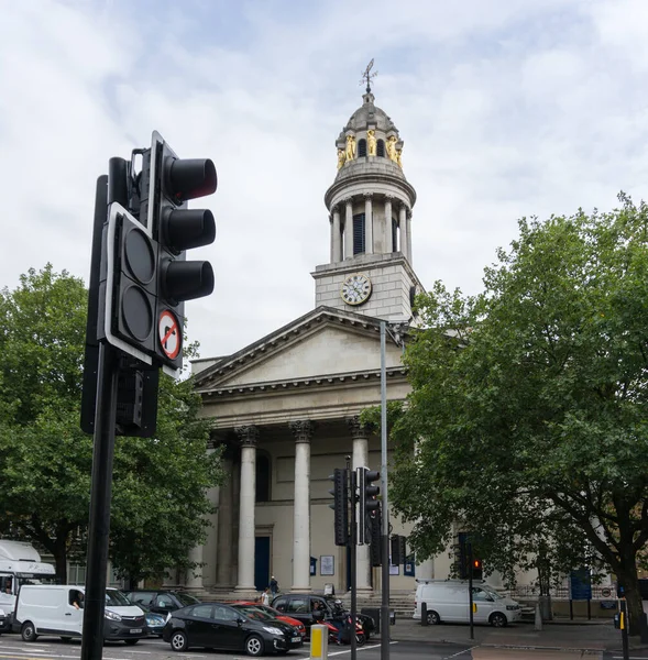 イングランド ロンドン中心部 メリルボーンのメリルボーン教区教会 現在の教会の建設は1817年に完了した — ストック写真