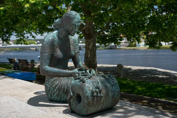 Bronzestatue Für Spitzenweber Vila Conde Portugal Statue Trägt Den Namen — Stockfoto