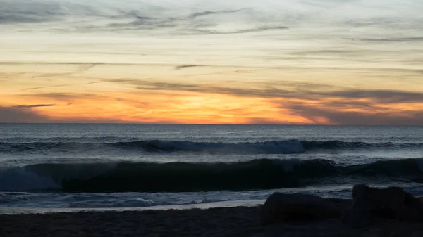 Solnedgång Faros Strand Algarve Portugal Med Dramatisk Himmel Och Silhuett — Stockfoto