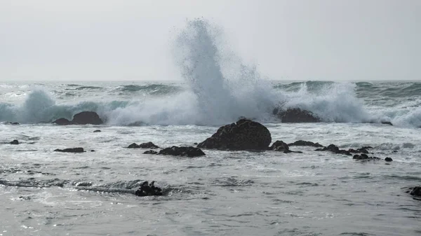 White Spray Flying Air Waves Crash Rocks Atlantic Coast Portugal — Stock Photo, Image