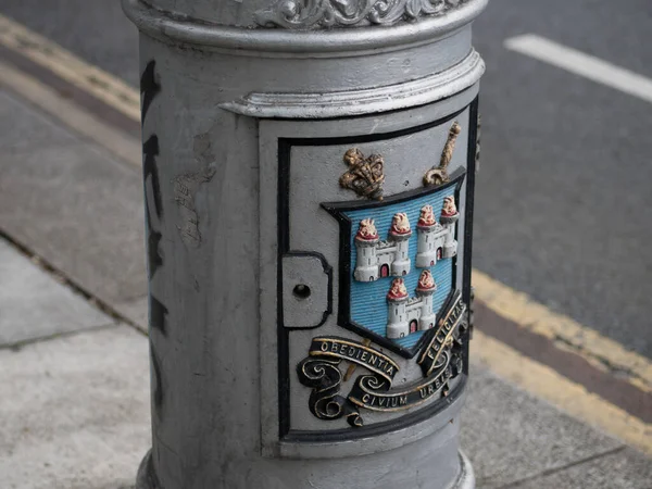 Old Street Lamp Dublin Ireland Close Dublin City Coat Arms — Stock Photo, Image