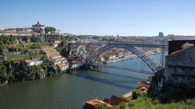 Dom Luis Köprüsü, Douro Nehri ve Porto, Portekiz 'deki Vila Nova de Gaia nehri.