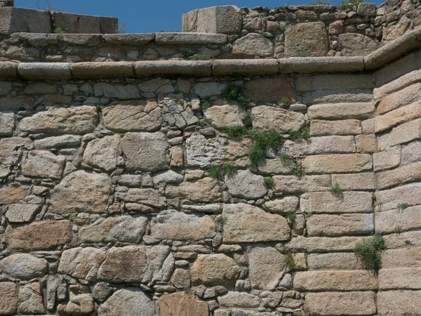 Old Rough Exterior Stone Wall Portuguese Castle Grass Growing Cracks — Stock Photo, Image