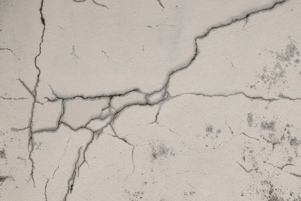 Kırık Beyaz Boyalı Eski Bir Duvar — Stok fotoğraf