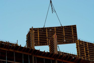 en güçlü ışıkta bina vinçler inşası, aksi takdirde