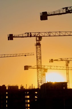 en güçlü ışıkta bina vinçler inşası, aksi takdirde