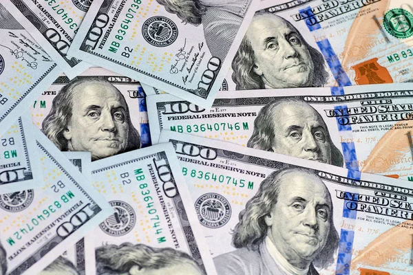 Benjamin Franklin'in 100 dolarlık banknota bakışı. Benjamin Franklin portre makro