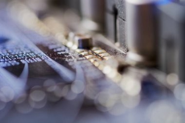 Çip bileşenli yüksek teknoloji anakart