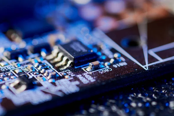 High tech moderkort med chip komponenter Stockfoto