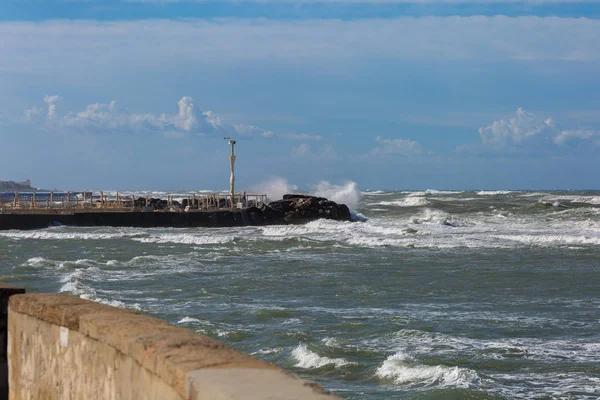 Sea Waves Crashing Seashore Promenade Windy Day Stormy Weather — Stock Photo, Image