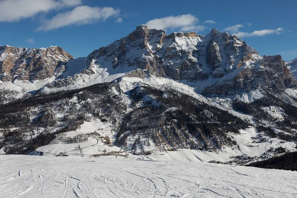 Pârtia Schi Montan Dolomiții Italieni Munții Alpi Ziua Iarnă Zăpadă — Fotografie, imagine de stoc