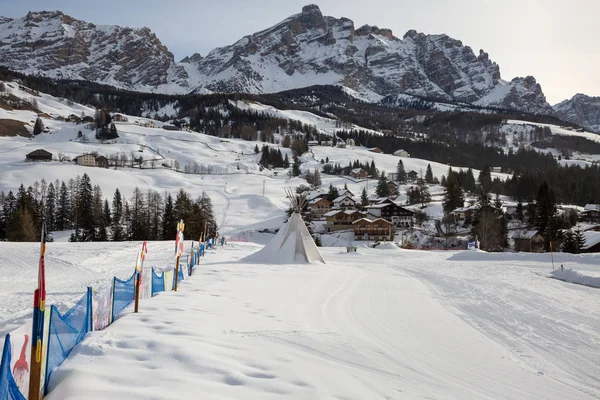 Escuela Esquí Para Niños Los Alpes Italianos Dolomitas Parque Nieve — Foto de Stock