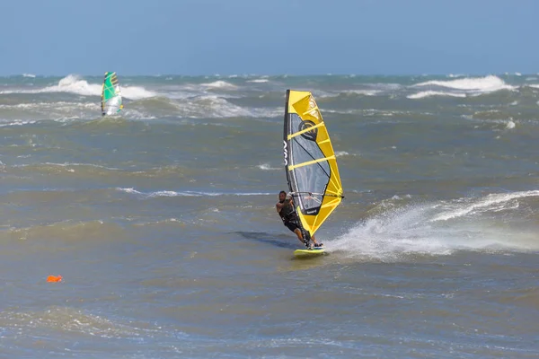 Морські Хвилі Вітер Серфінг Влітку Вітряний День — стокове фото