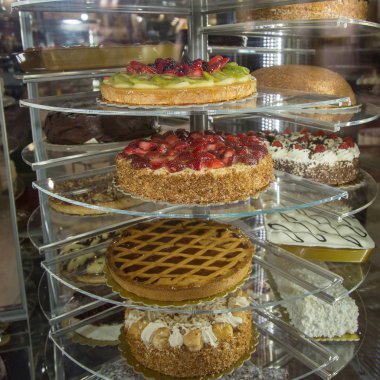 Doldurulmuş kek pasta görüntü içinde çeşitli Stand.