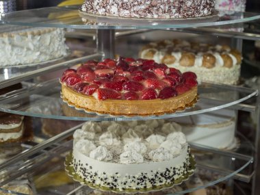 Doldurulmuş kek pasta görüntü içinde çeşitli Stand.