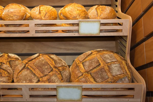 様々 な種類のパン、パンの中のパンのグループ — ストック写真
