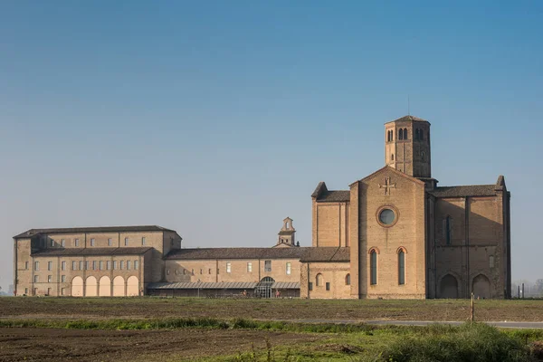 Karthusiánský klášter nacházející se na předměstí Parma v Itálii: opatství Valserena — Stock fotografie
