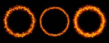 Siyah arkaplanı olan ateş çemberi
