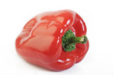 kırmızı biber beyaz arkaplanda izole edildi