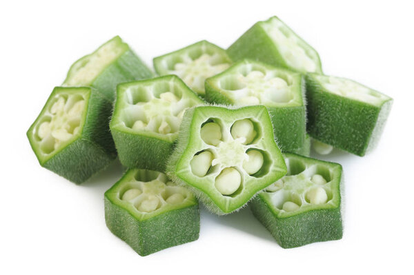 скользкая окра изолирована на белом фоне
