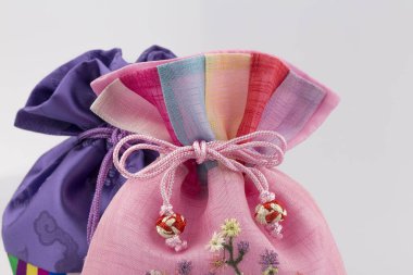 Geleneksel Kore şanslı çantası ve arka plan