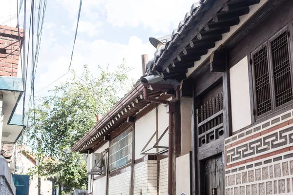 Beirado Das Casas Tradicionais Coreanas Fundo Céu Azul — Fotografia de Stock