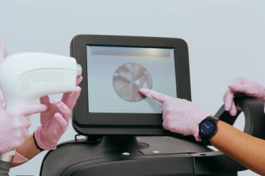 Tıbbi kozmetolojide lazer ve bilgisayar testi