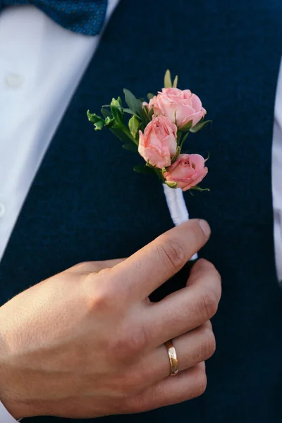 Γαμήλιο Μπουκέτο Τριαντάφυλλα Γαμήλια Μπουτονιέρα — Φωτογραφία Αρχείου