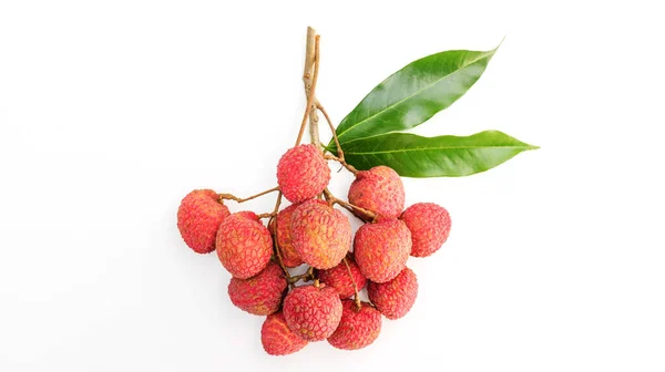 Beyaz arkaplanda Litchi.
