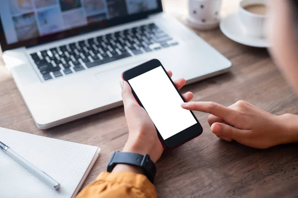 Frau Mit Leerem Bildschirm Attrappe Handy Und Finger Berührt — Stockfoto