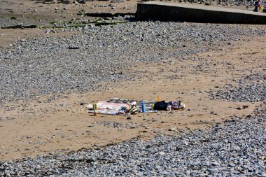 Barry Adası, Glamorgan / Galler Vadisi 'ndeki Coronavirus tecridinden sonra ziyaretçileri ağırlıyor - 14 Temmuz 2020: 8 km' lik seyahat yasağı kaldırıldı. Atıştırmalık ve içecekler sadece dışarıda tüketilebilir.