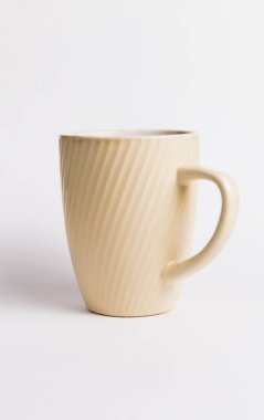 Boş kahve fincanı ya da beyaz arka planda izole edilmiş kahve fincanı.