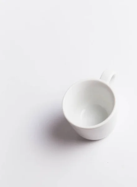 Boş Kahve Fincanı Beyaz Arka Planda Izole Edilmiş Kahve Fincanı — Stok fotoğraf