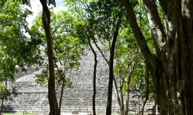 Becan 'daki Maya harabeleri
