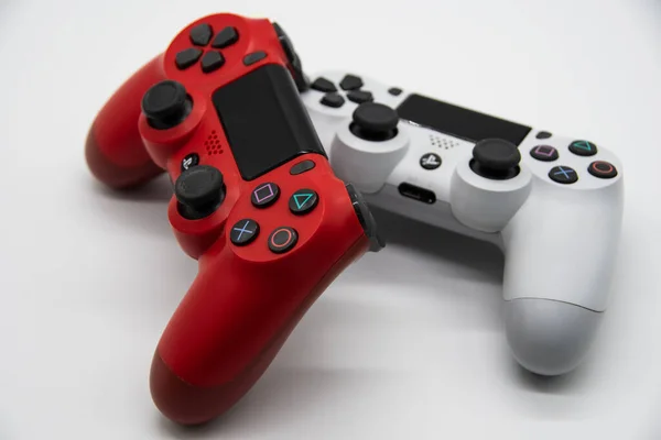 Rheinbach Alemanha Julho 2020 Controlador Vermelho Branco Playstation Está Cima — Fotografia de Stock