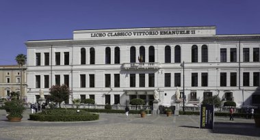 Sicilya 'daki en eski devlet ortaokulu Liceo Vittorio Emanuelle 11..