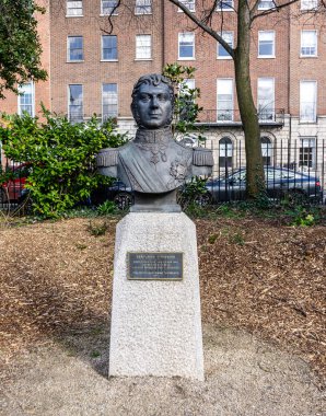 İrlanda kökenli Şilili bağımsızlık lideri Bernardo O 'Higgins' in Merrion Meydanı, Dublin, İrlanda 'daki heykeli. Heykeltıraş Francisco Orellano Pavez