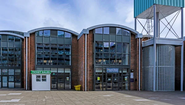 Tallaght Stadyumu, İrlanda Premier Ligi 'nde mücadele eden Shamrock Rovers yatıştırıcı takımının evidir..