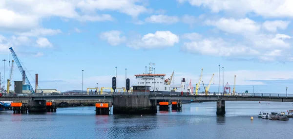 Most Toma Clarkea Spojující Severní Jižní Dublin Irsko Jedná Mýtný — Stock fotografie