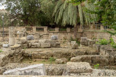 Eski Rodos Kasabası 'ndaki Afrodit Tapınağı' nın kalıntıları. 3. yüzyıla kadar uzanan, mitolojik Yunan aşk ve güzellik tanrıçasını onurlandırmak için inşa edilmiştir.. . 