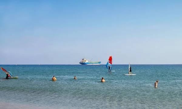 Surfaři Plavci Prasonisi Beach Rhodos Greece Pláž Velmi Populární Turistickou — Stock fotografie