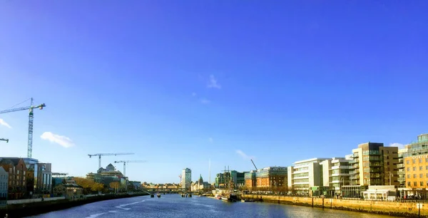 Město Dublin Irsko Při Pohledu Mostu Samuel Beckett Výhledem Liberty — Stock fotografie