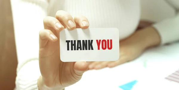 Businesswoman Holding Card Text Thank You — Stock Photo, Image