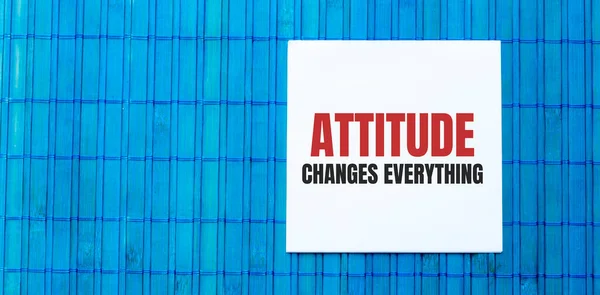 Üres Jegyzettömb Attitude Változások Minden Szöveg Kék Háttér — Stock Fotó