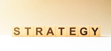 Kelime STRATEGY ahşap yapı taşları ile yapılır