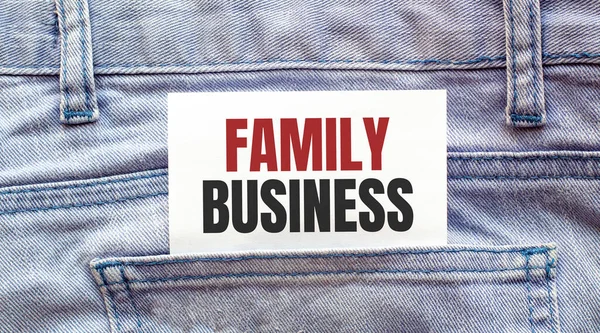 Family Business Woorden Een Wit Papier Stak Uit Jeans Zak — Stockfoto