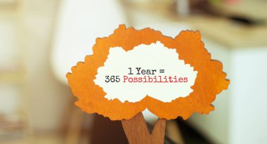 Ağacın figür içinde yazı var. İş konsepti