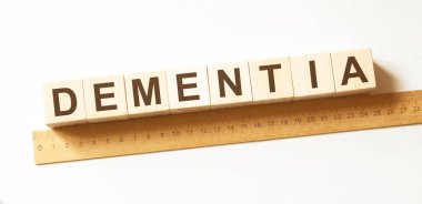 Kelime Dementia ahşap yapı taşlarından yapıldı